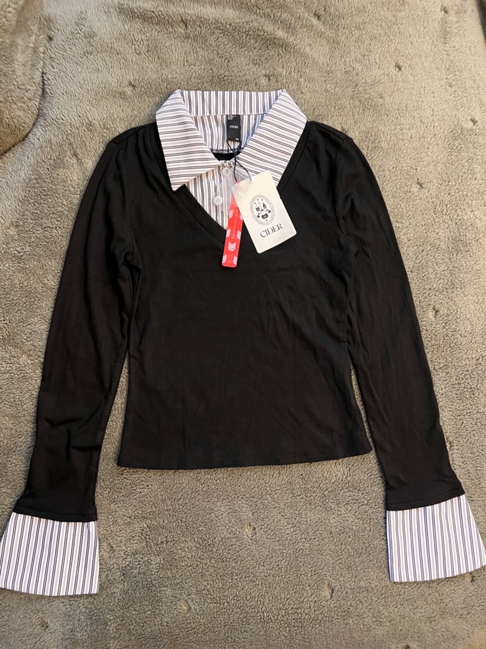 Cider Black Long-Sleeve Layered-Look Top with Striped Collar